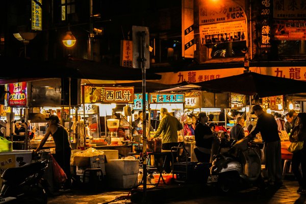 Comment planifier une visite des marchés nocturnes en Thaïlande?